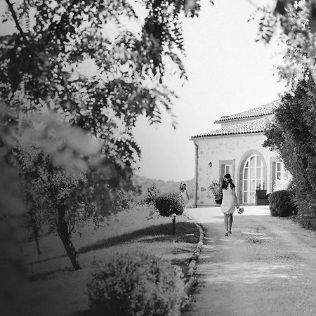 Bed and Breakfast Domaine d'En Naudet Teyssode Exterior foto